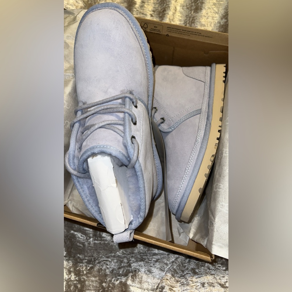 UGG Neumel Boot NWT